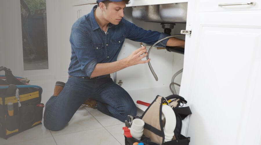 Expert burst pipe repair services in Conrad, IA